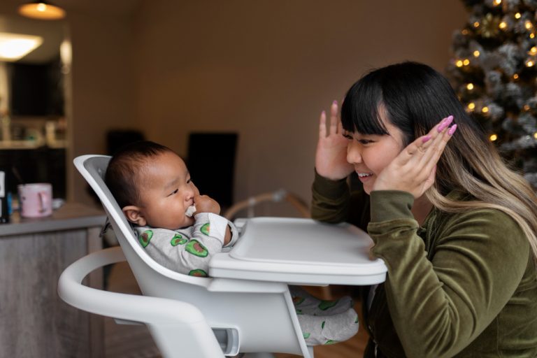 از شیر گرفتن به روش Baby-Led Weaning: راهنمای کامل برای والدین