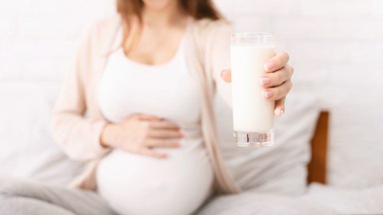 الکل و شیردهی: راهنمای کامل برای مادران شیرده