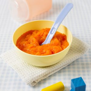 طرز تهیه پوره کدوحلوایی برای نوزاد ۶ ماهه