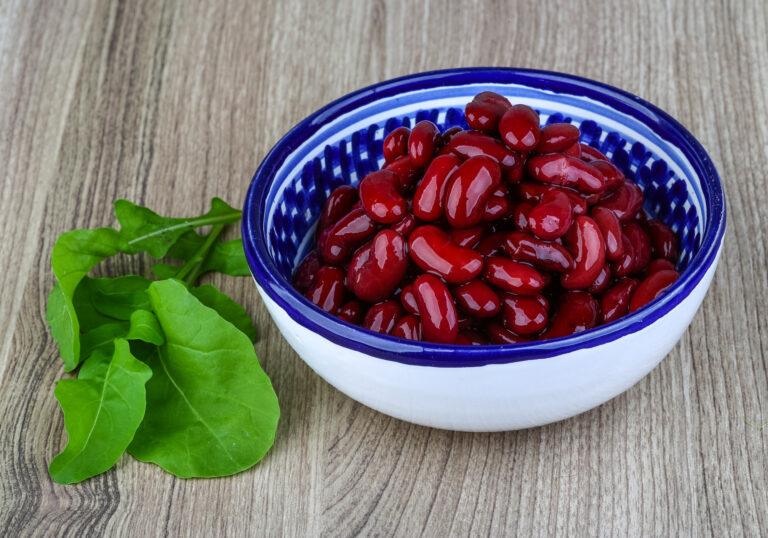 راهنمای کامل مصرف لوبیا قرمز برای نوزادان: فواید، خطرات و نحوه سرو